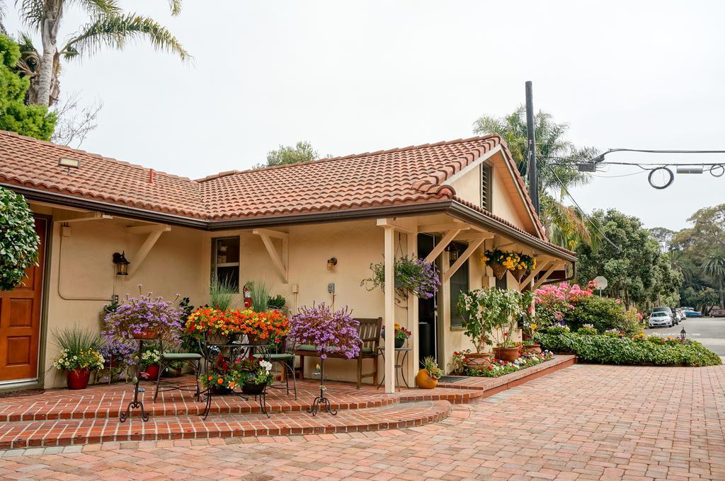 Harbor House
