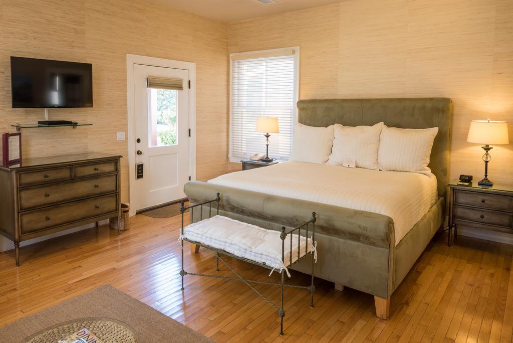 Harbor House 3* Santa Barbara