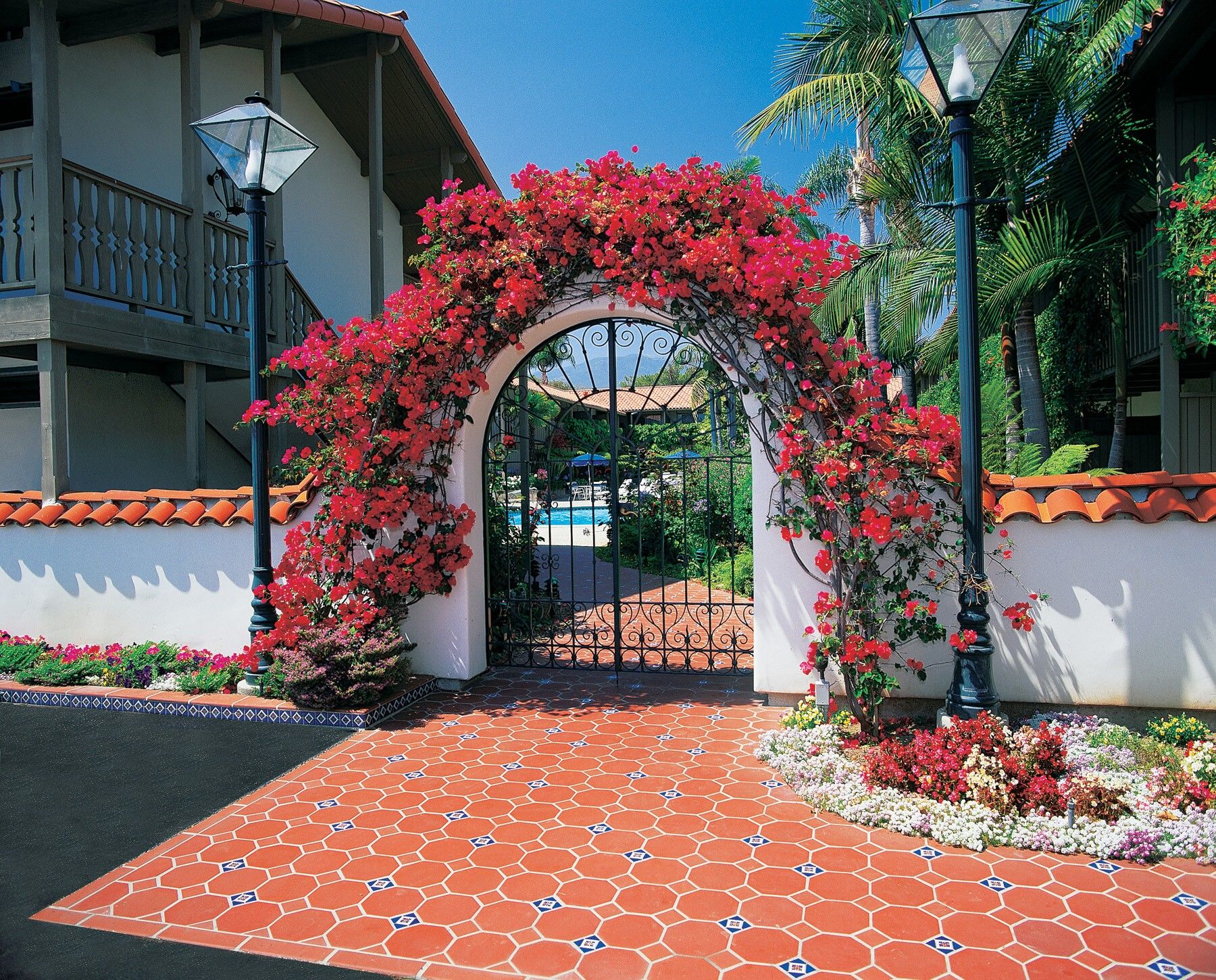Western Pepper Tree Hotel