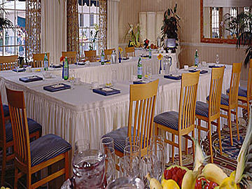 Santa Barbara Inn Hotel 4*