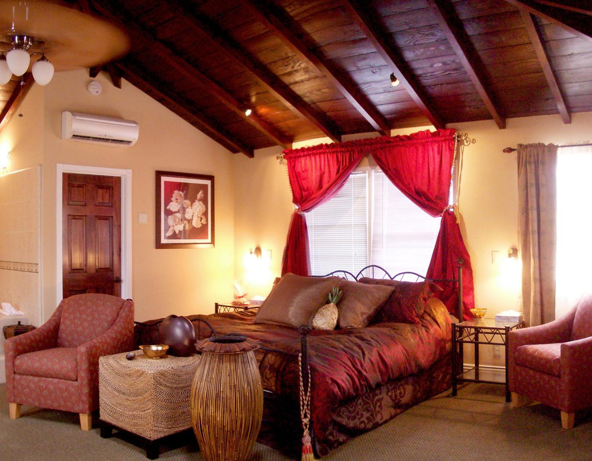 The Eagle Hotel 3*