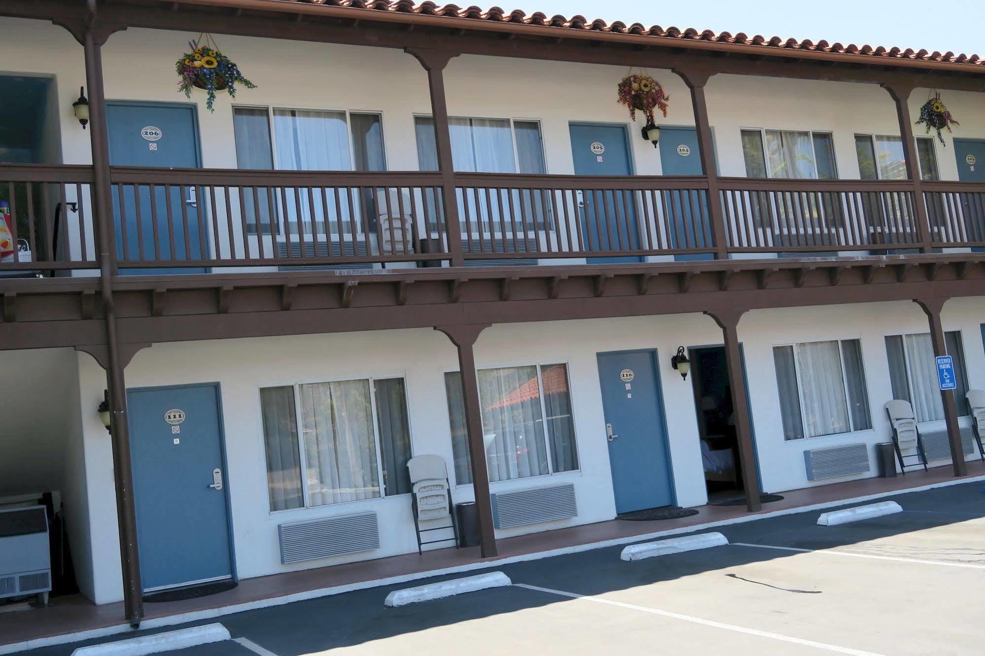 Sunset Motel 2*