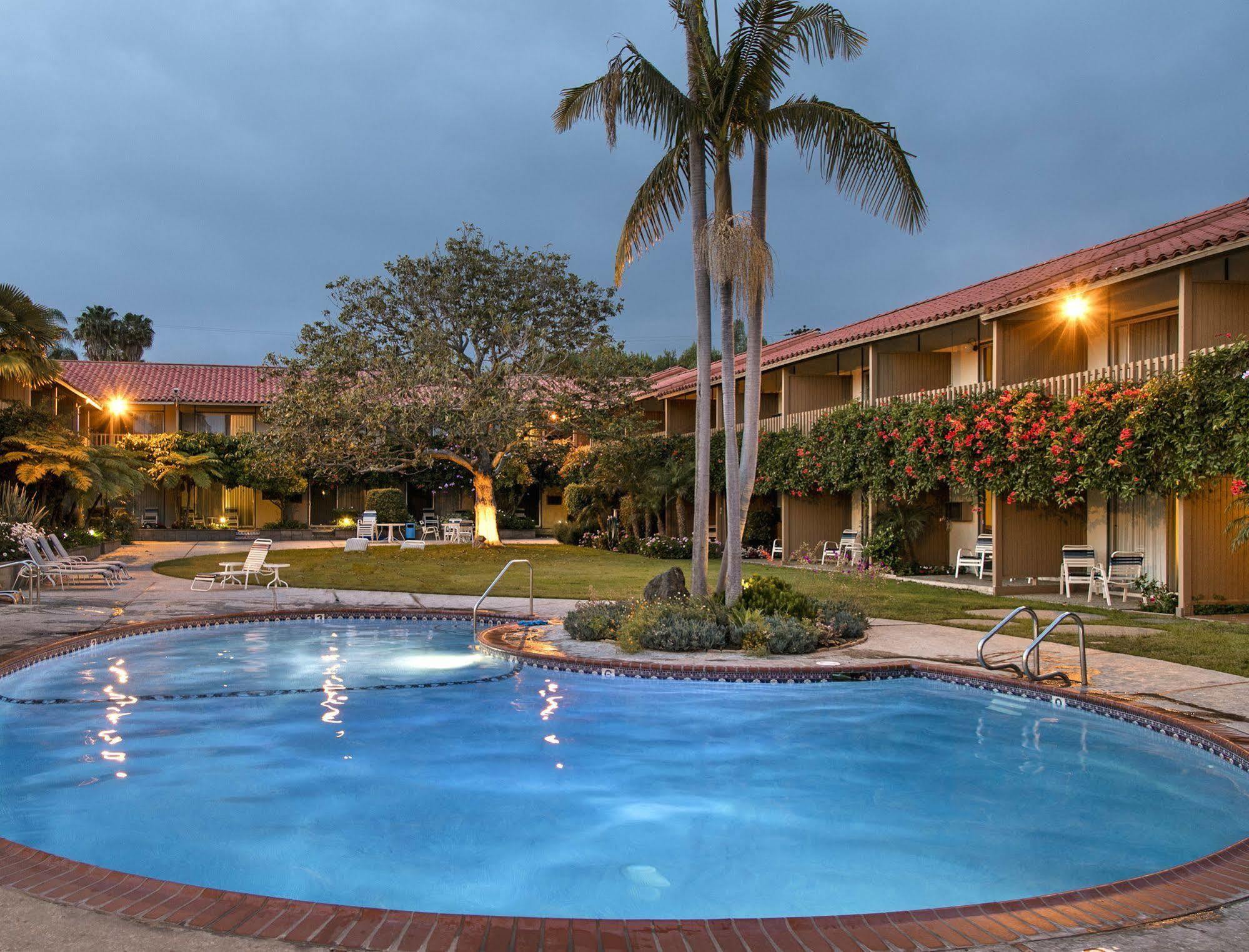 Western Pepper Tree Hotel Santa Barbara