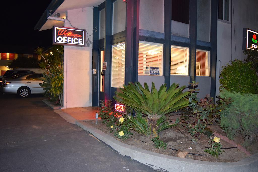 Rose Garden Motel