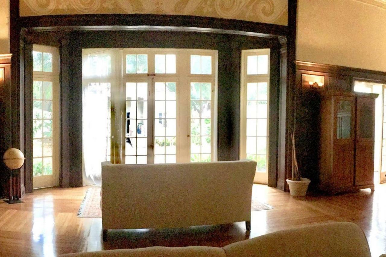Homestay Historic Mansion In Montecito Santa Barbara