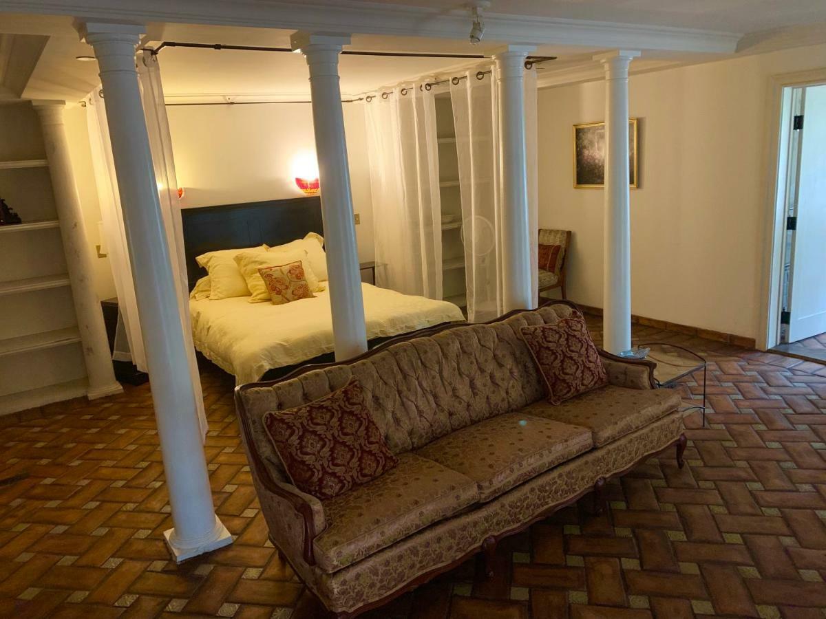 Homestay Historic Mansion In Montecito Santa Barbara