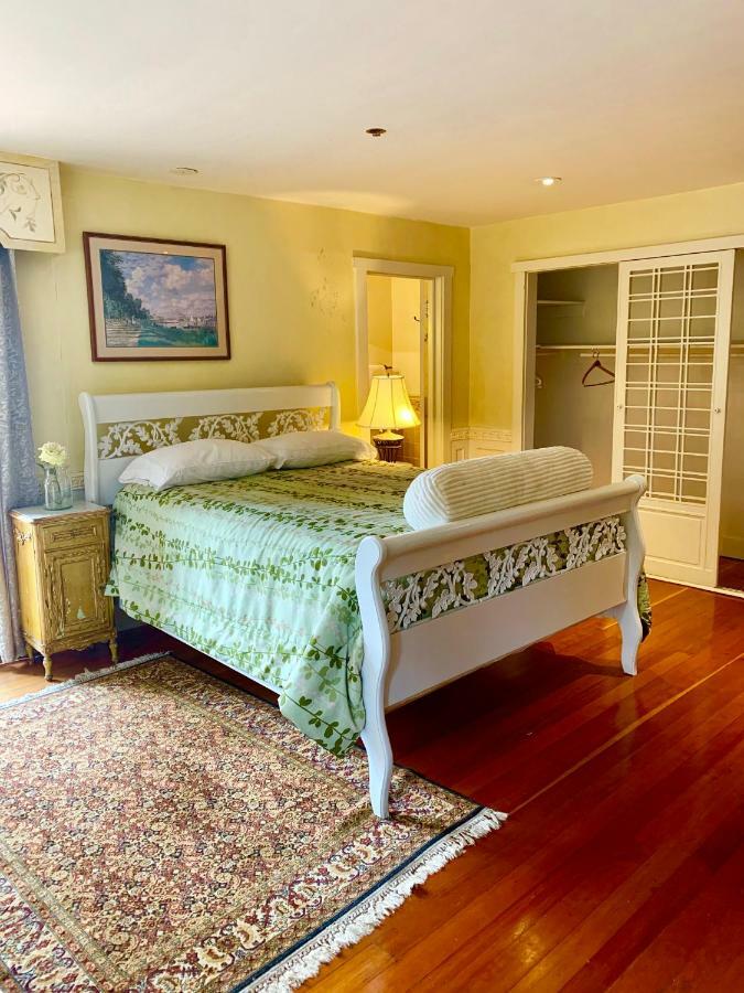 Homestay Historic Mansion In Montecito Santa Barbara