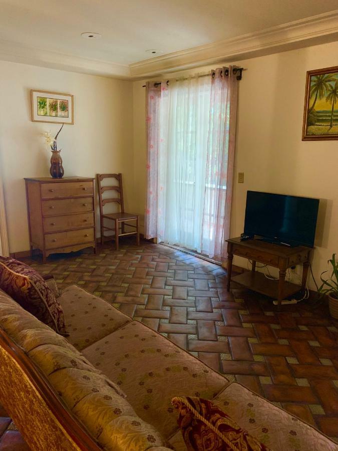 Homestay Historic Mansion In Montecito