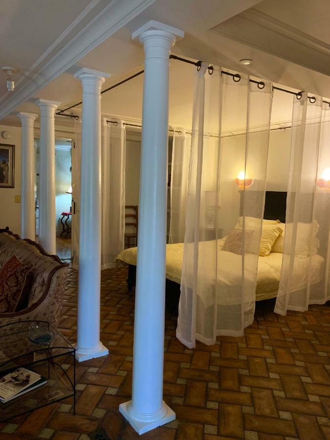 Historic Mansion In Montecito