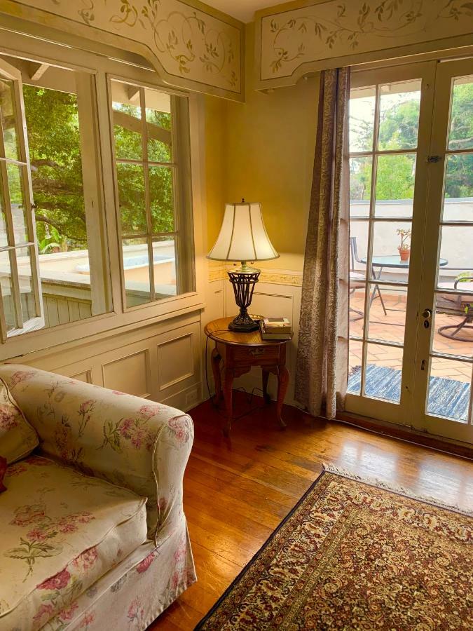 Homestay Historic Mansion In Montecito Santa Barbara