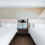 Courtyard By Marriott Santa Barbara Downtown
