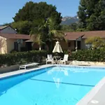 Oasis Inn And Suites
