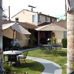 Oasis Inn And Suites