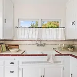 The Patio Suite - The Marlowe Boutique Hotel