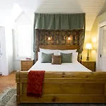 Simpson House Inn