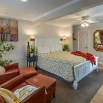 Beach House Inn