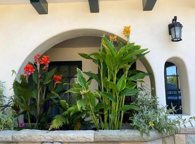 Tide Pool Villas
