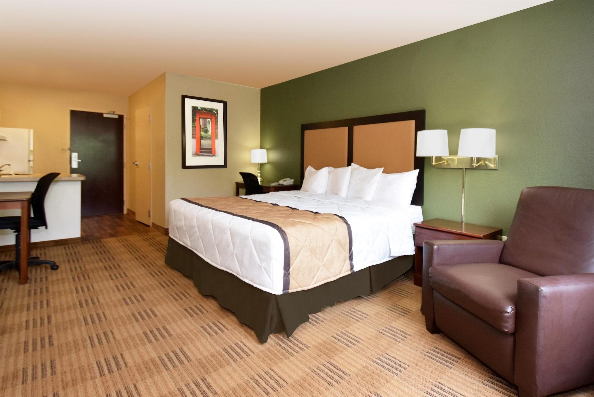 Extended America - - Calle Real Hotel 2*