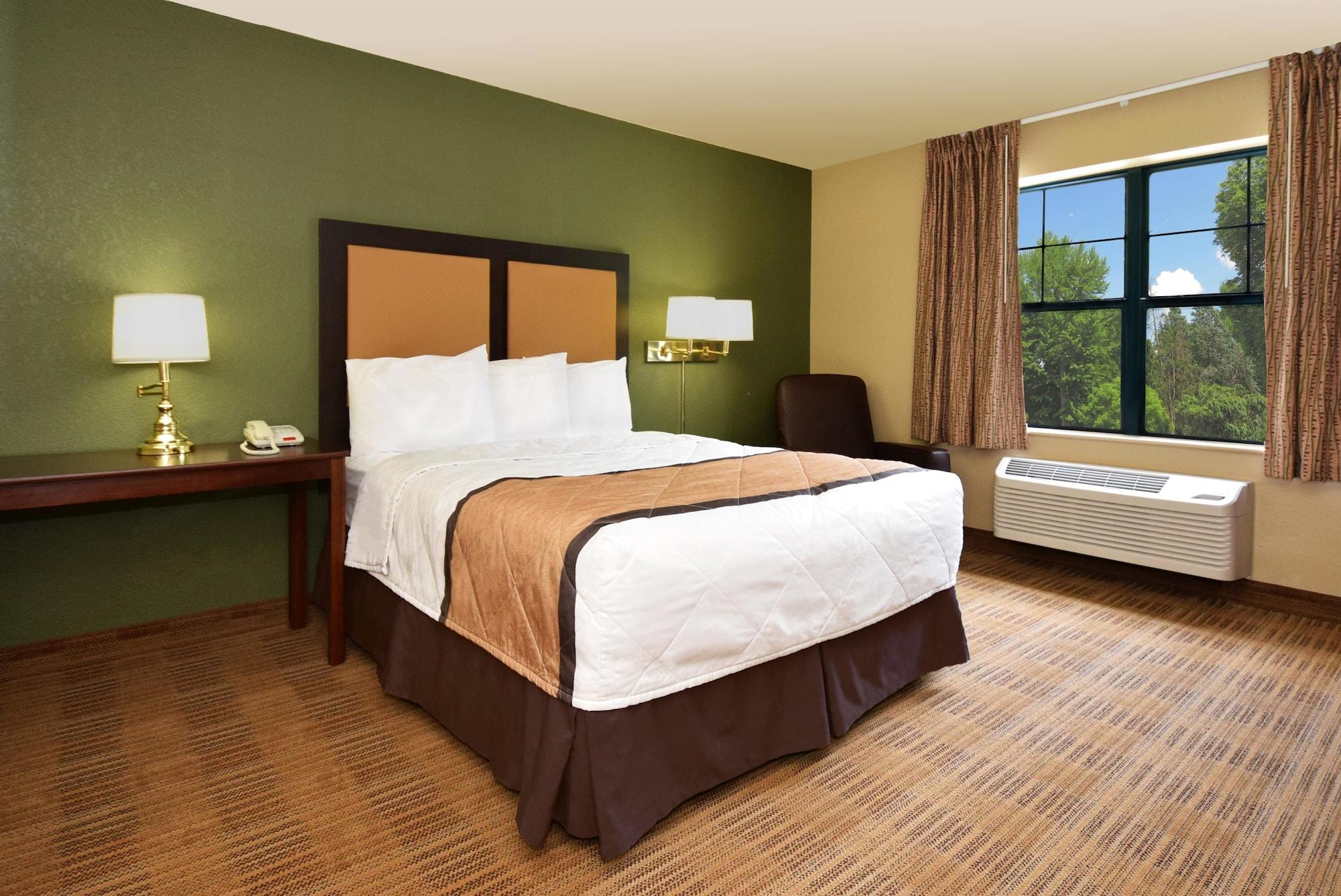 Extended America - - Calle Real 2*
