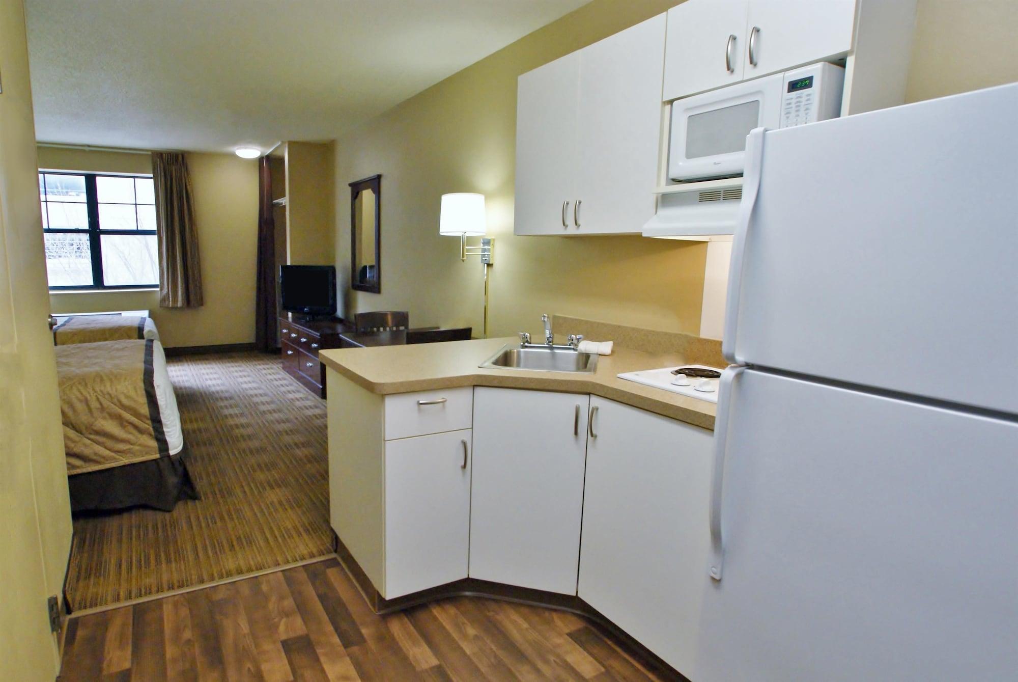 Extended America - - Calle Real Hotel 2*