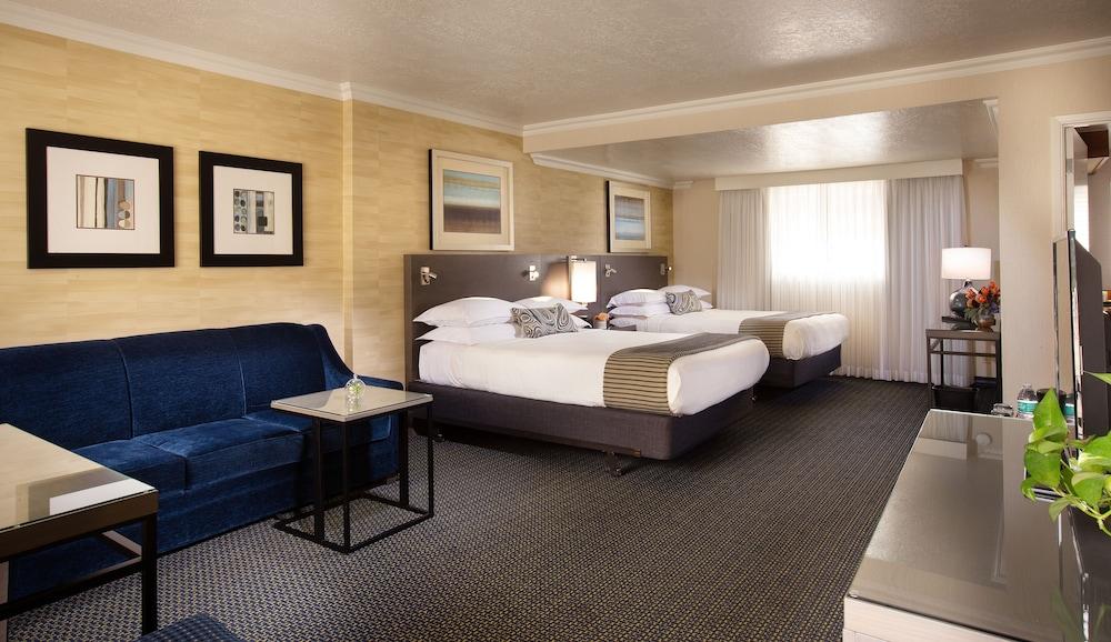 West Inn, A Coast Santa Barbara