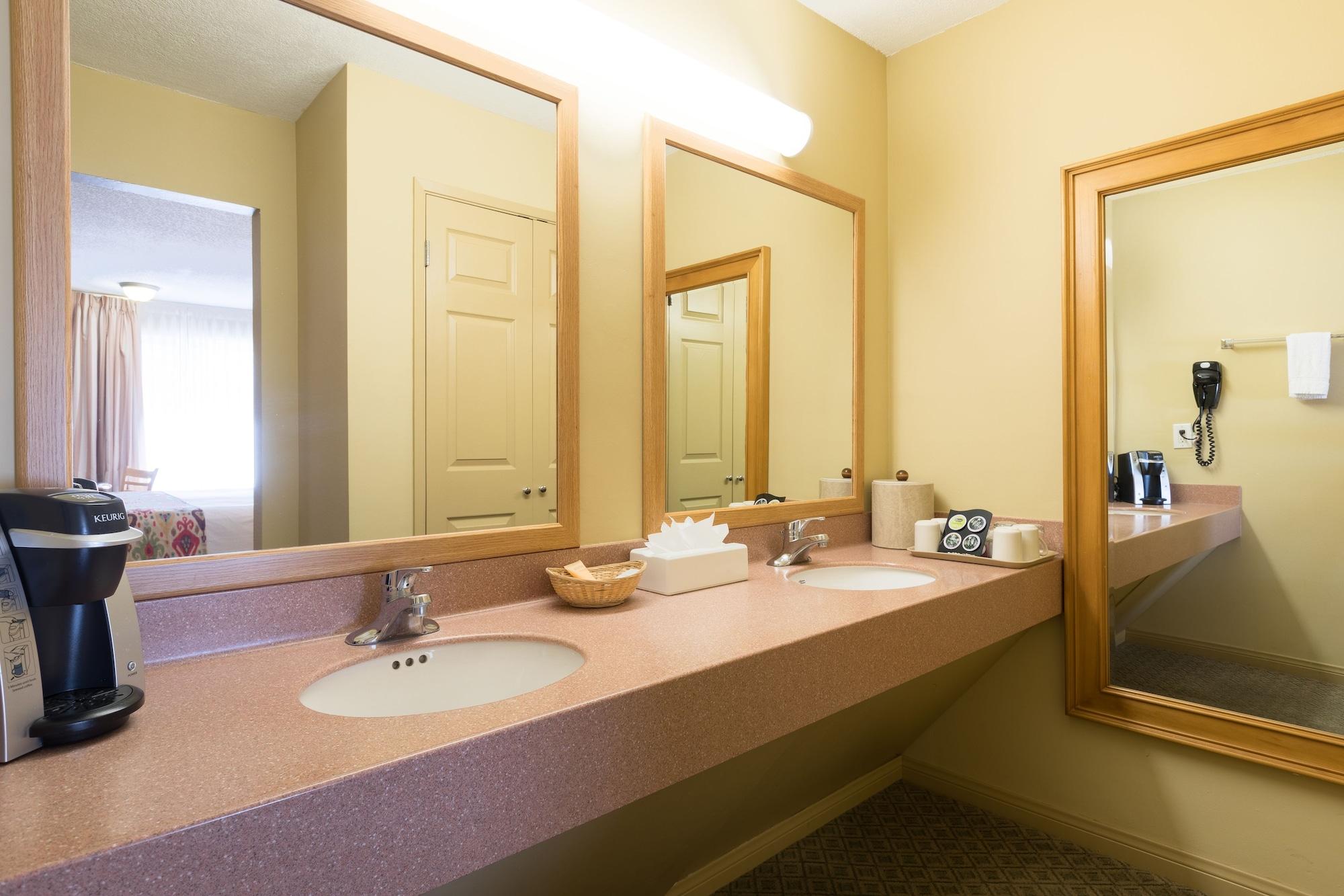 Hotel Sandpiper - 3*