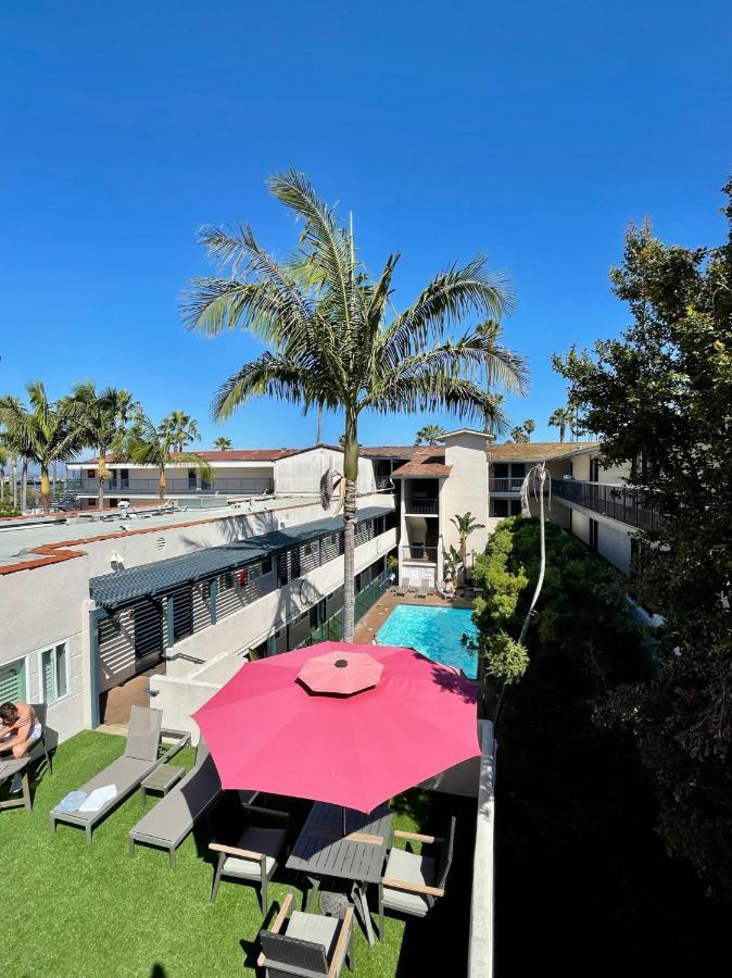 Beachside Hotel Santa Barbara