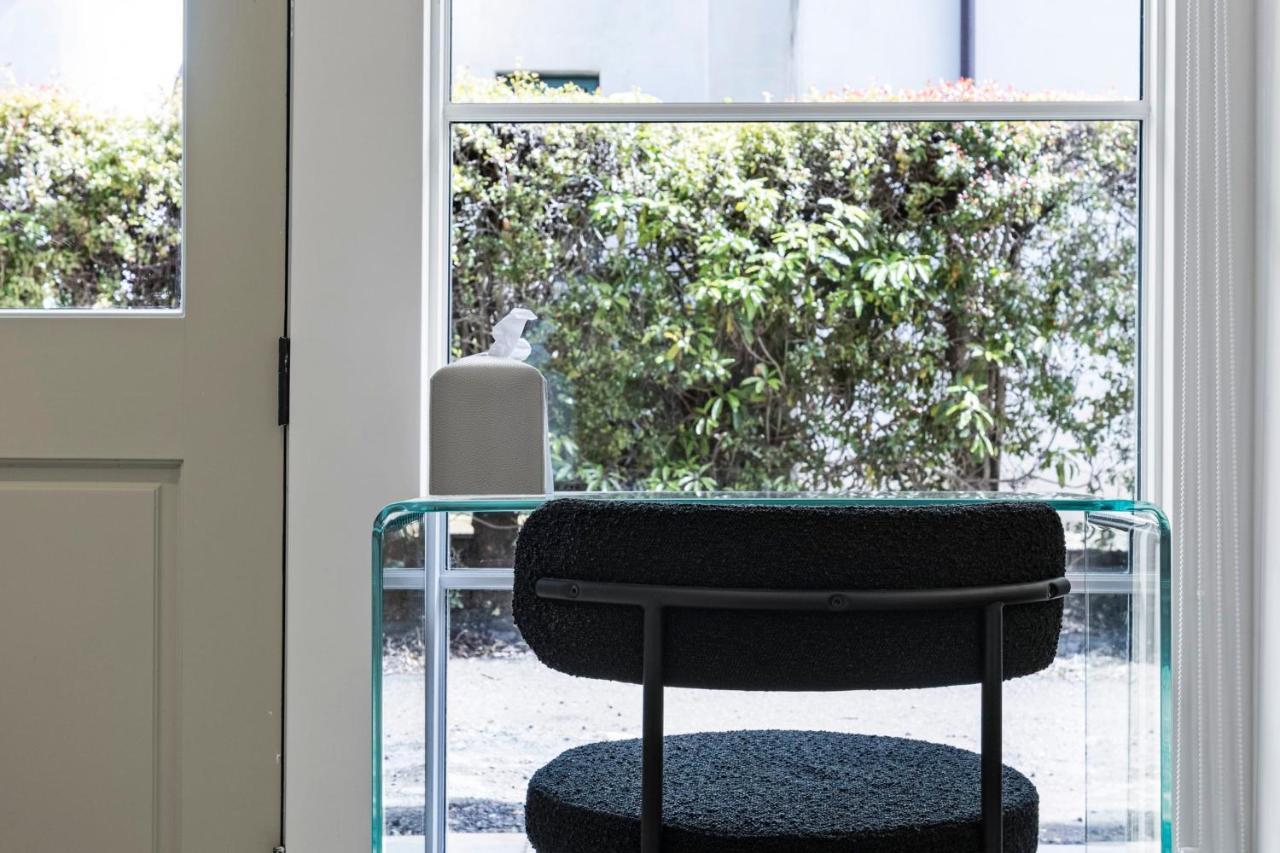 Casa Jardin - Boutique In Downtown Apartment