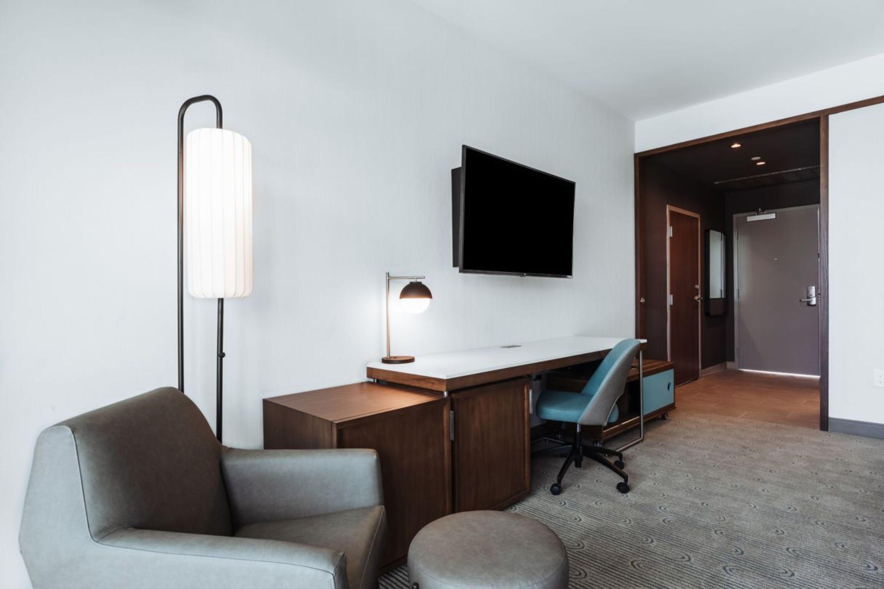 Courtyard By Marriott Downtown 3*