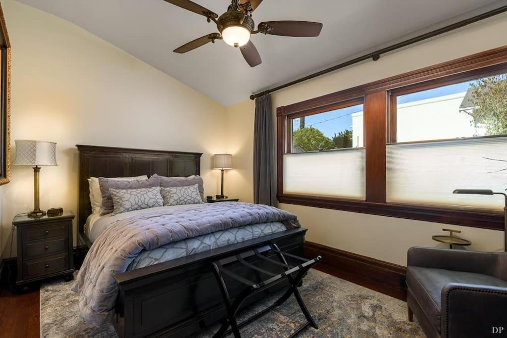 Holiday home Upscale Downtown Walk To Shops Bars 2 *