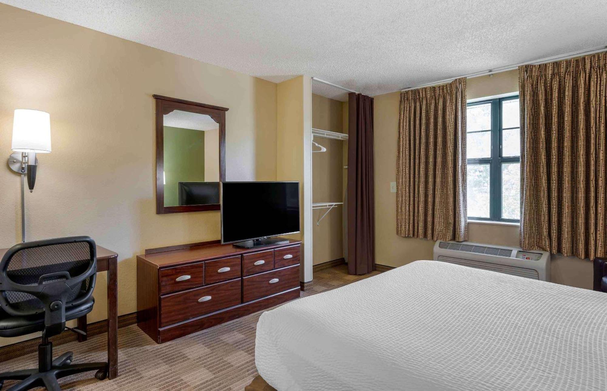 Extended America - - Calle Real Hotel 2*