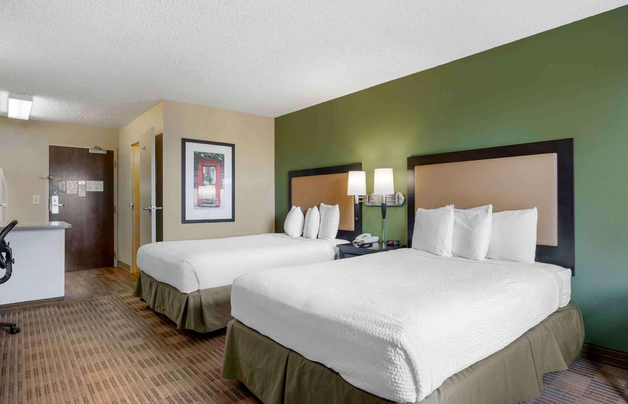 Extended America - - Calle Real Hotel 2*