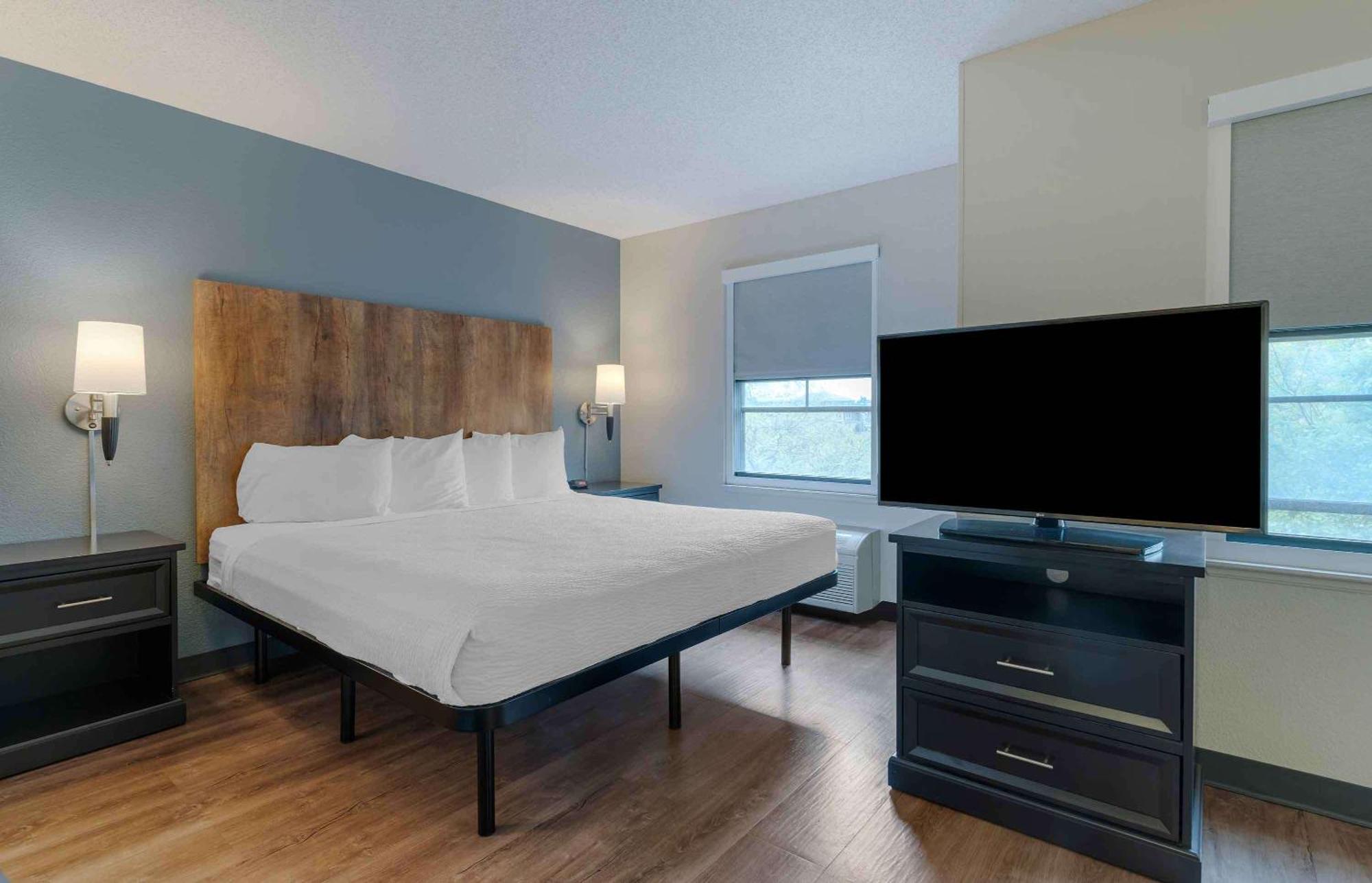 Extended America - - Calle Real Hotel 2*