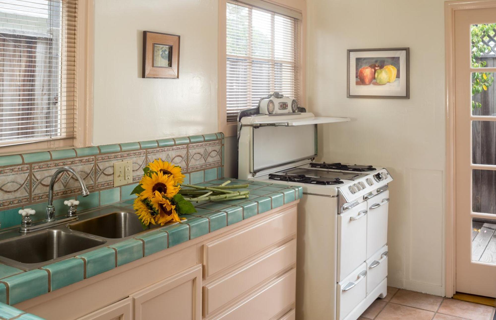 Bed & Breakfast Cheshire Cat & Santa Barbara
