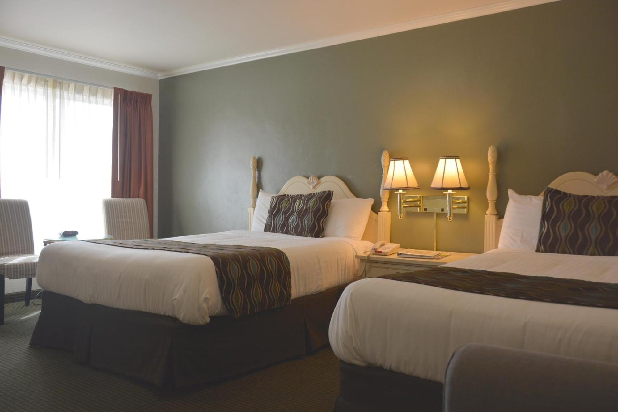 Motel Oasis And 2*