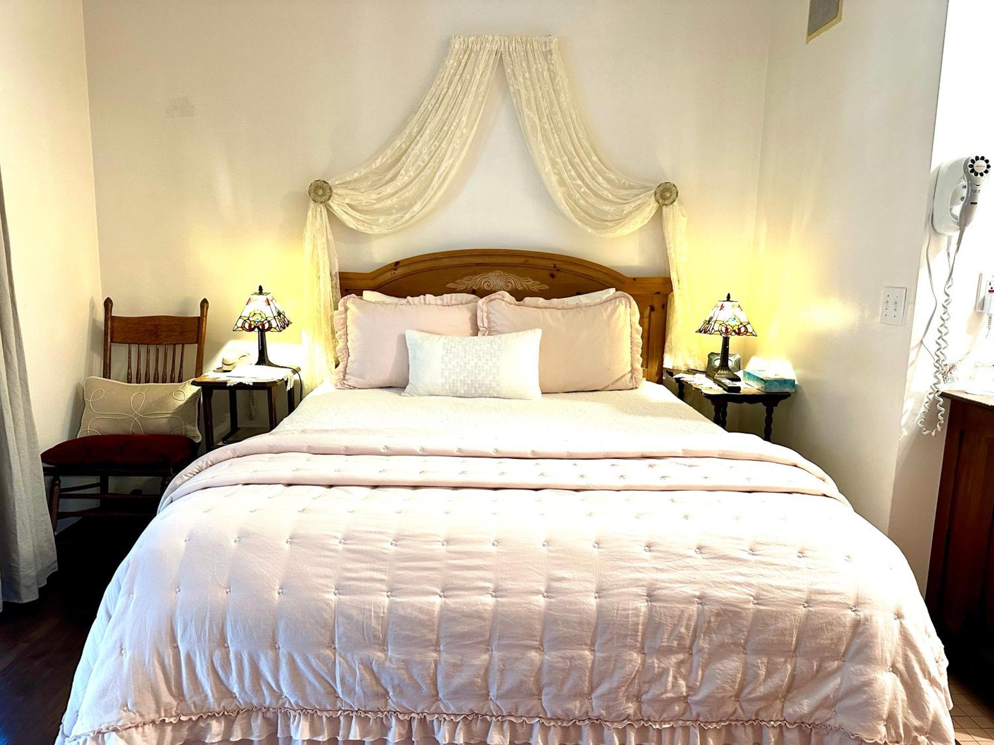 Bath Street 4*