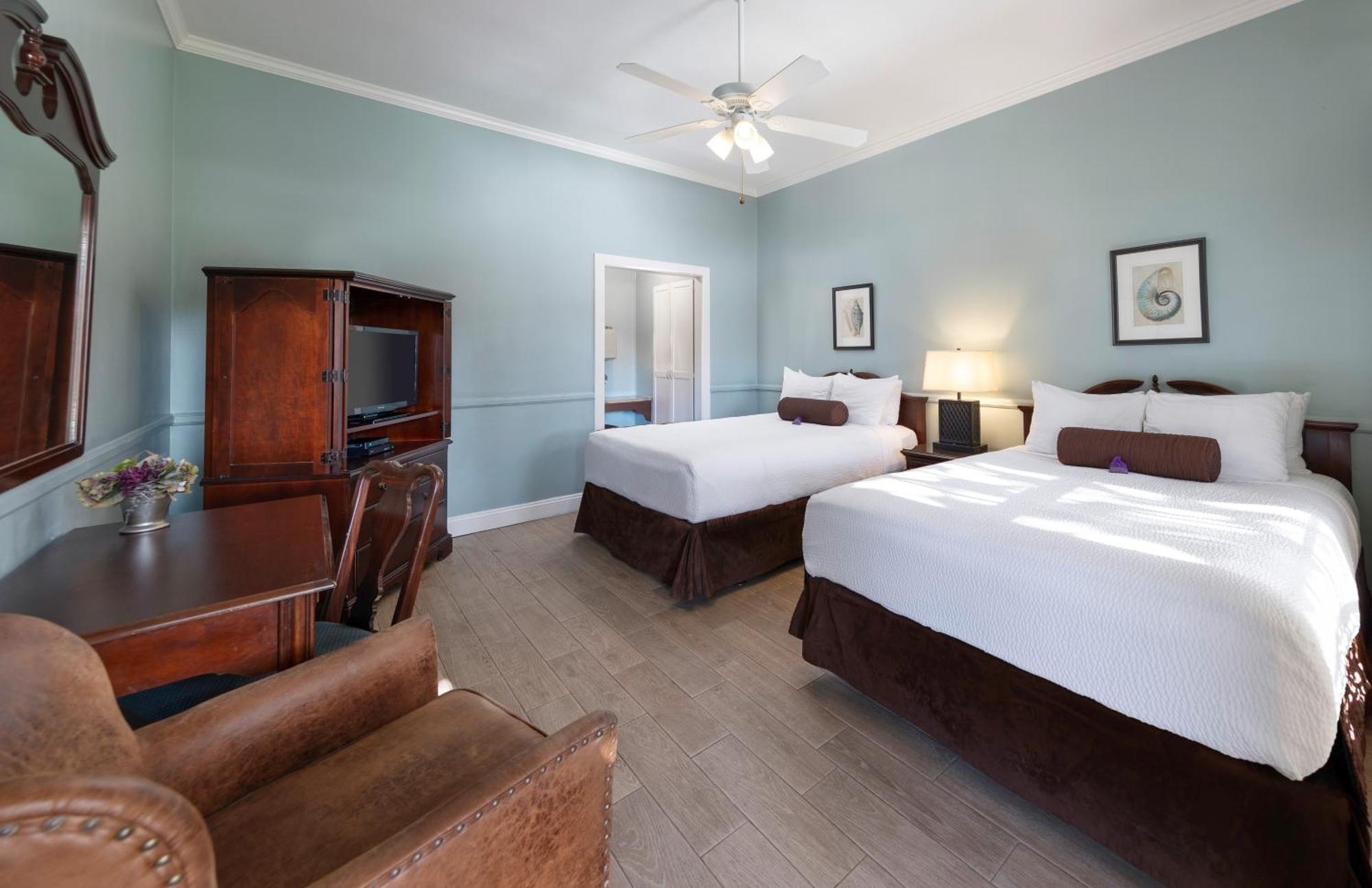 Lavender By The Sea Inn 3*