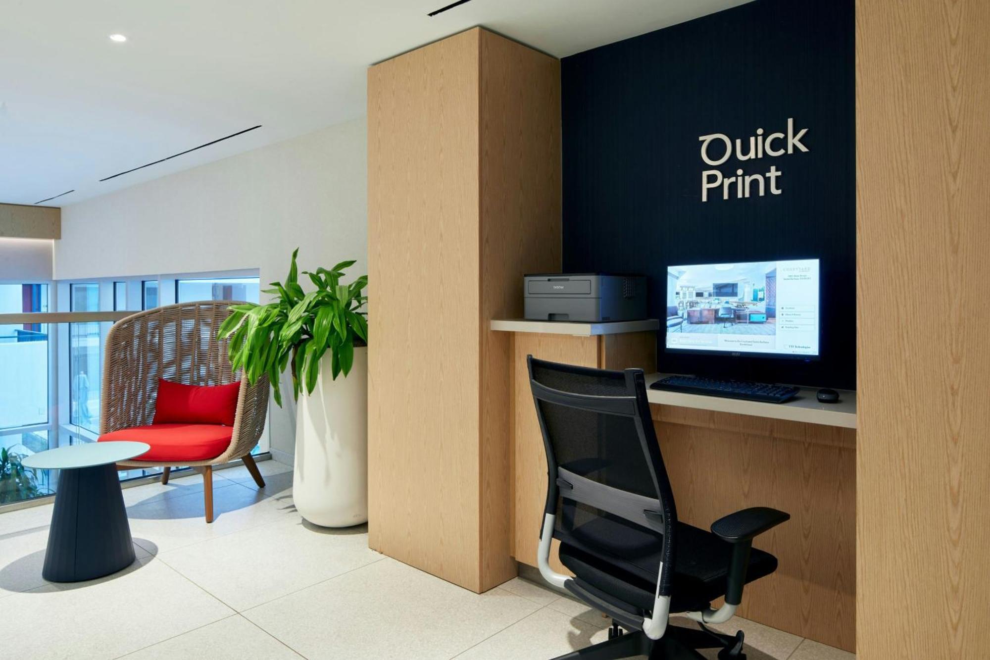 Courtyard By Marriott Downtown Hotel 3*