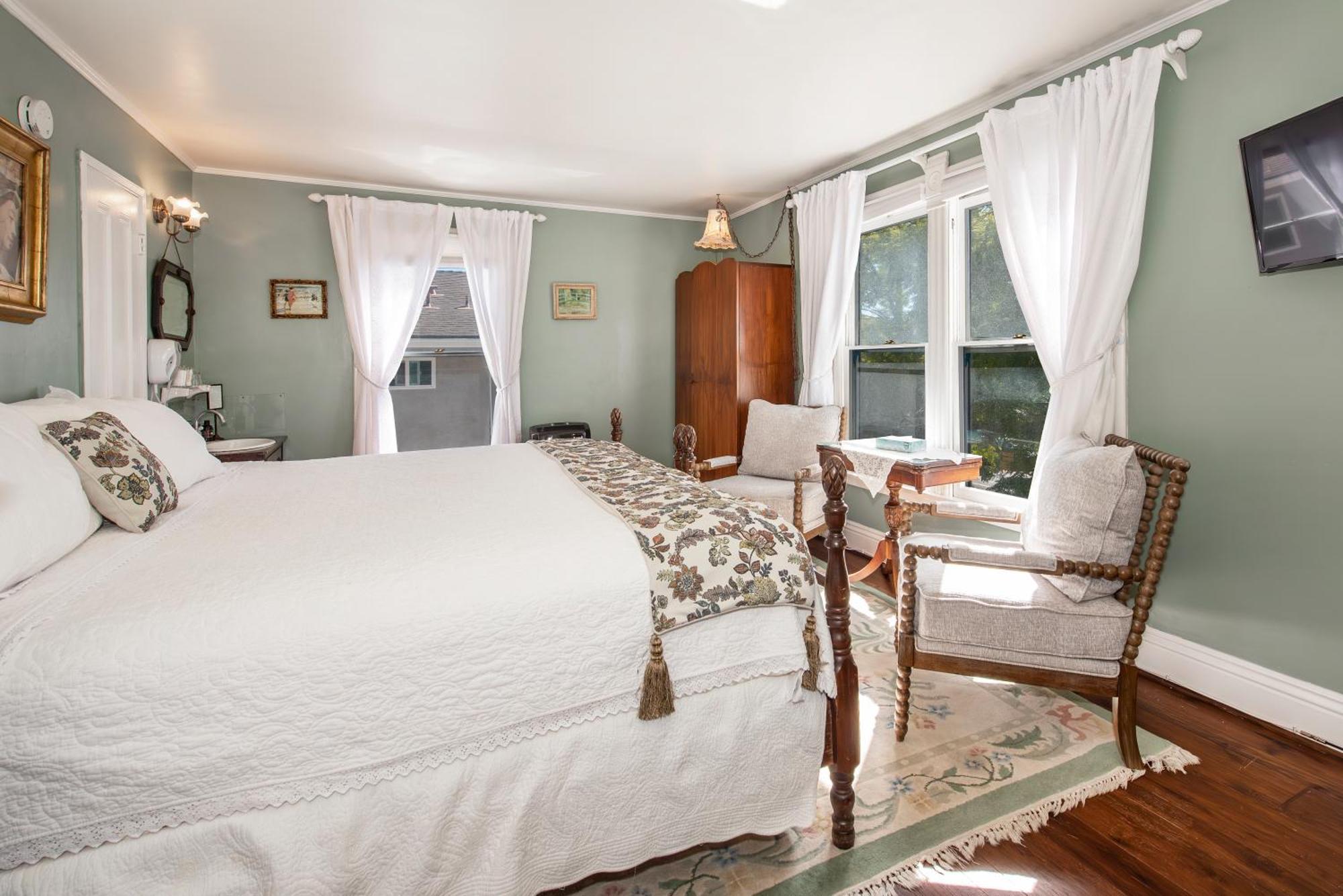 Bath Street Bed & Breakfast 4*