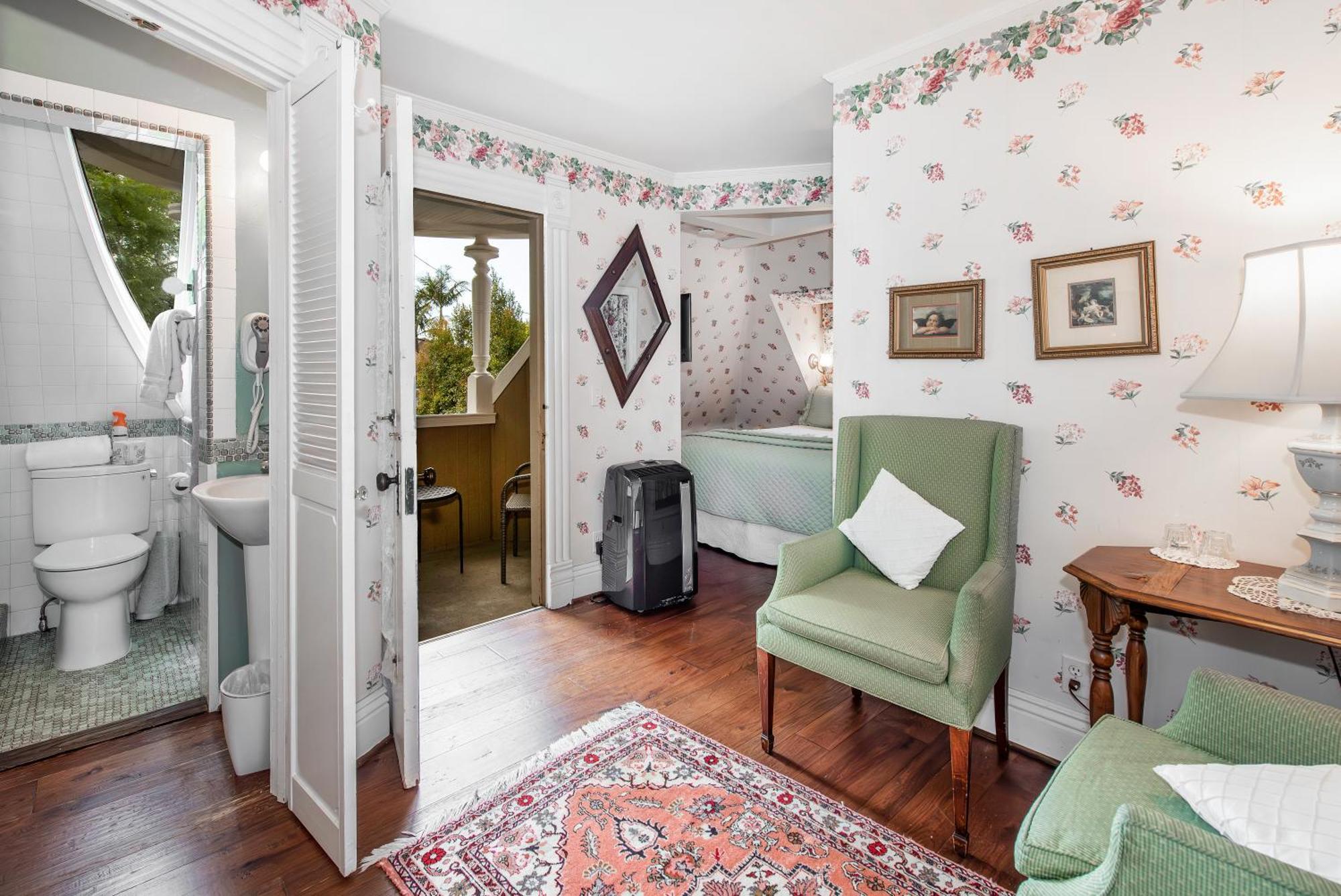 Bed & Breakfast Bath Street Santa Barbara