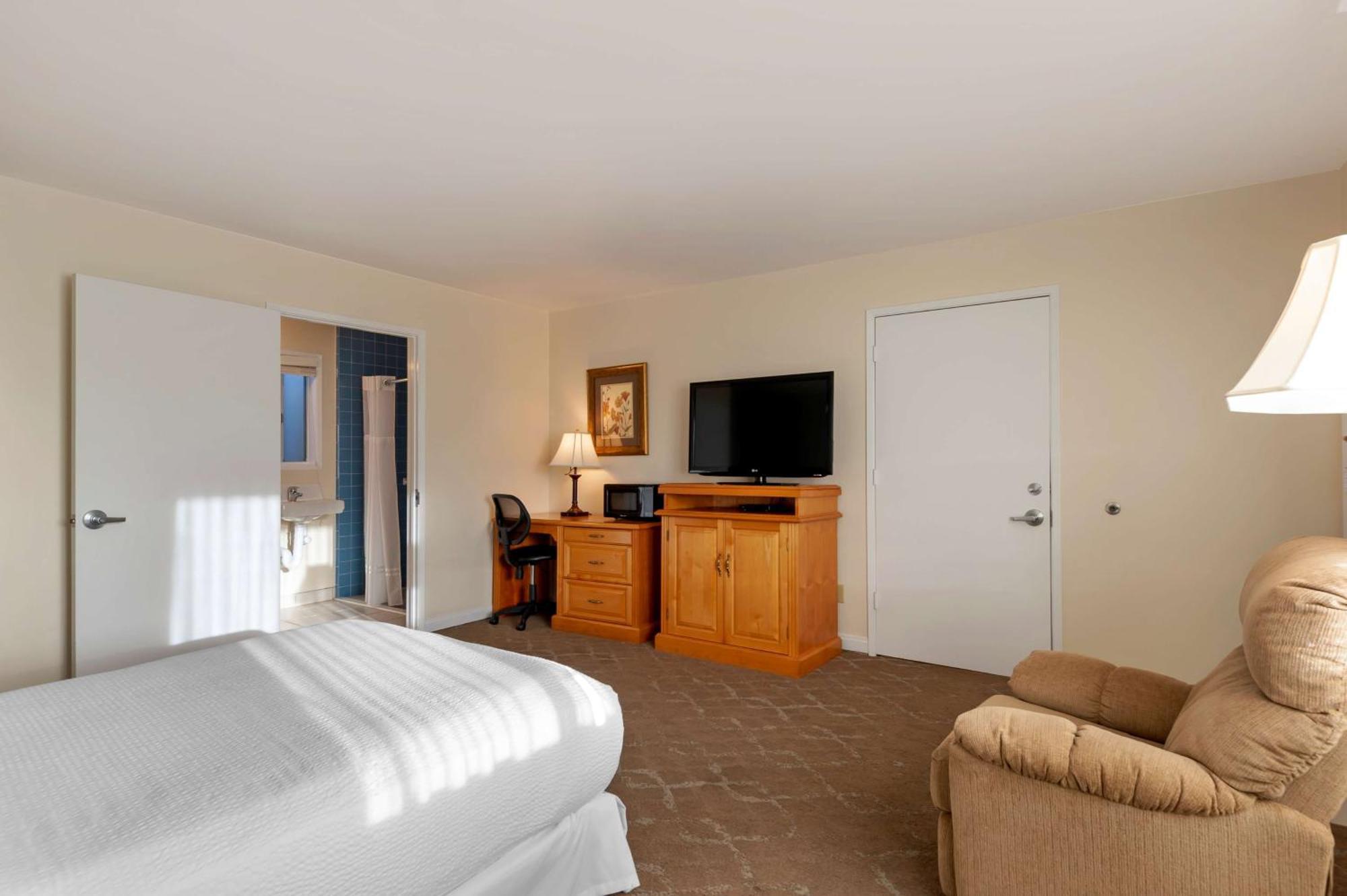 Western Hotel 4*