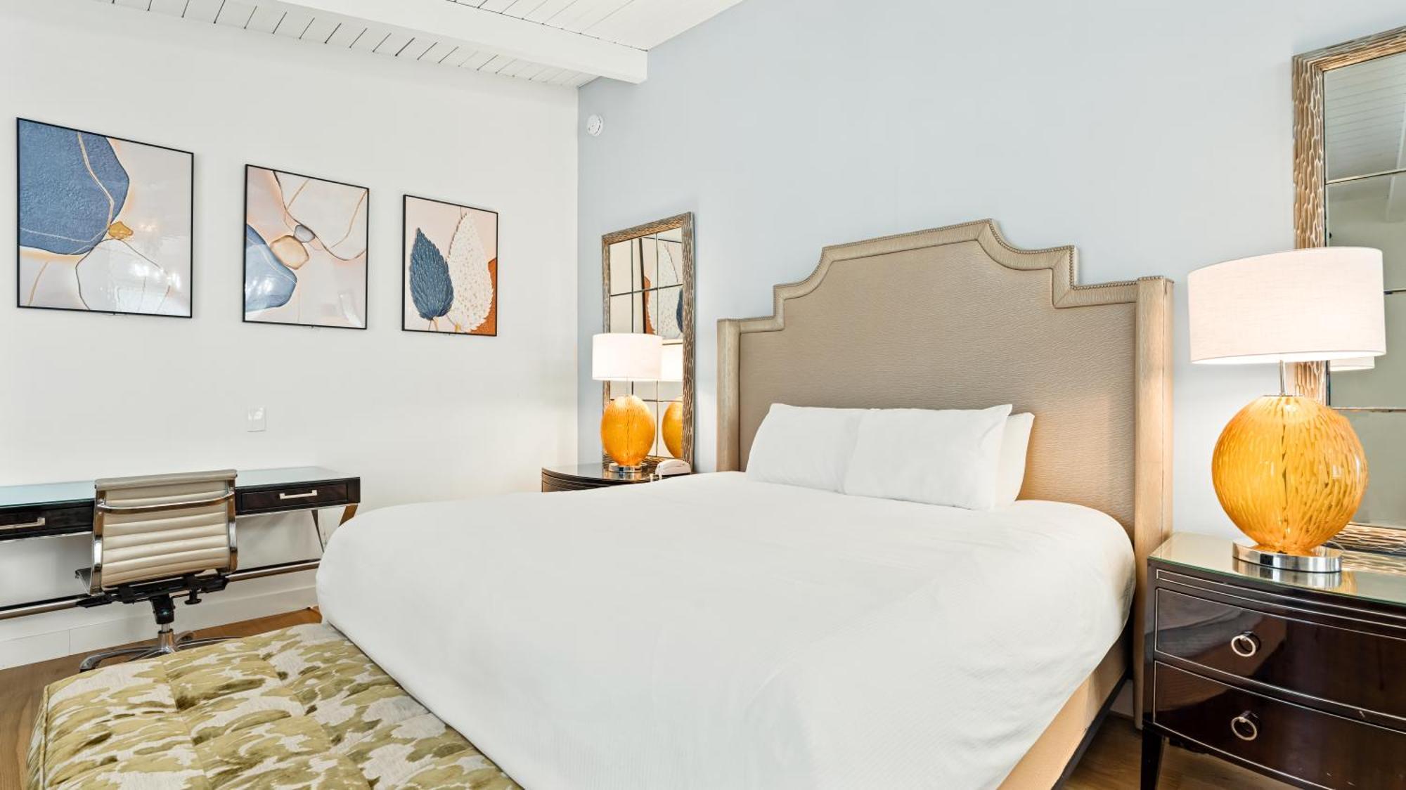 Hotel Pacific Crest