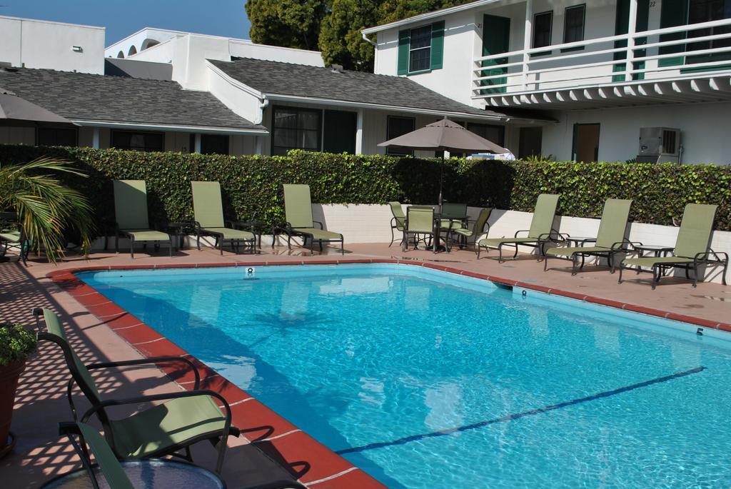 Motel Coast Village 2*