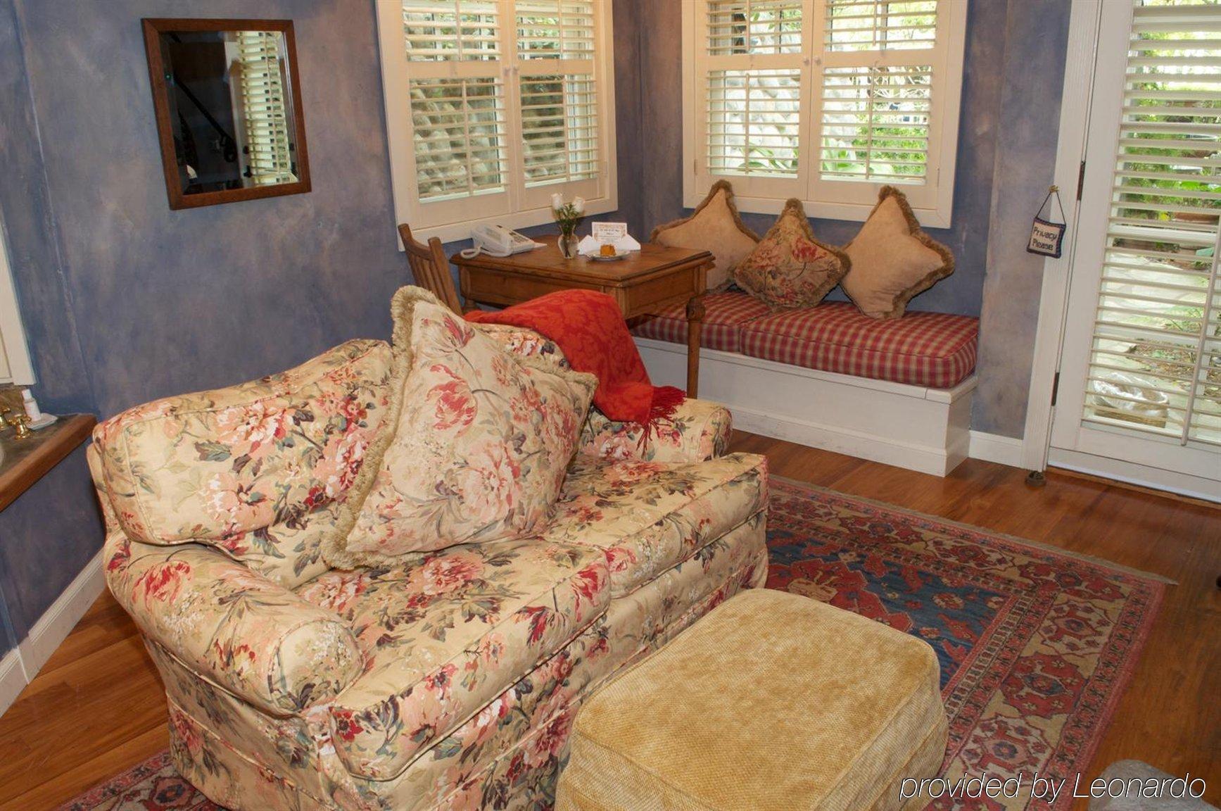 Simpson House 5*