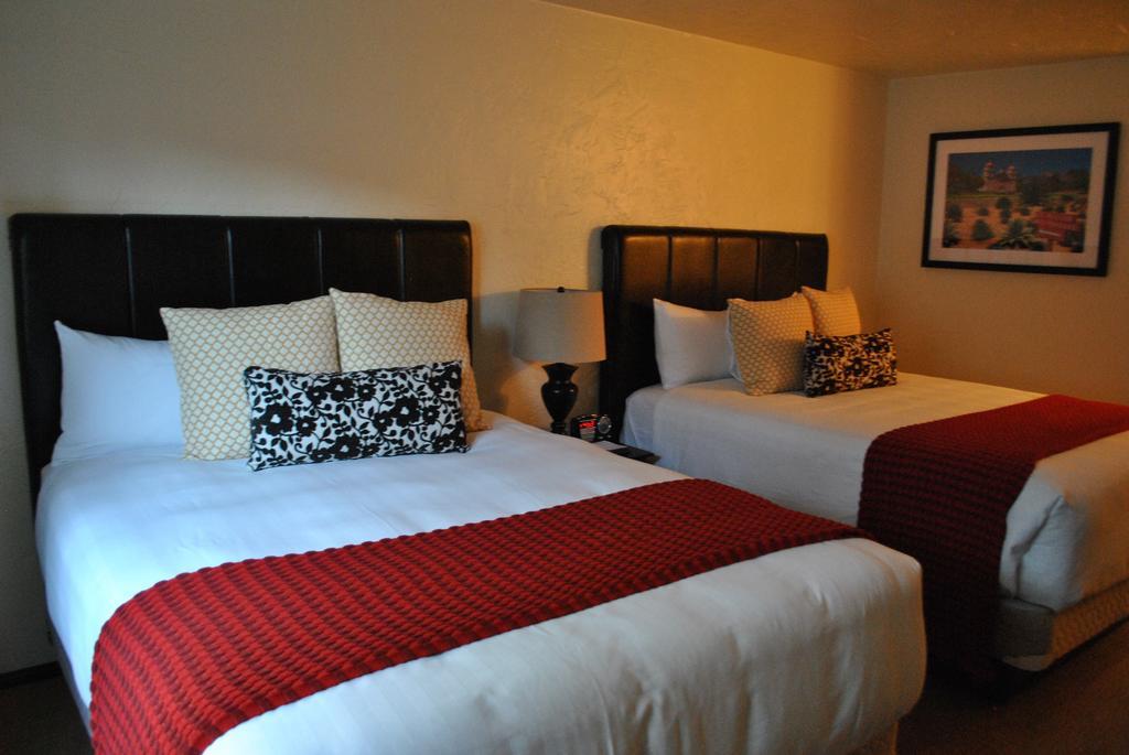 Hotel Palmoro House Santa Barbara