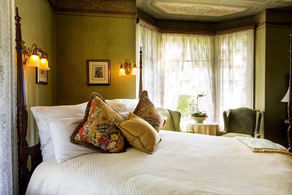 Simpson House Hotel 5*