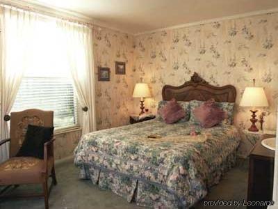 Bath Street 4*