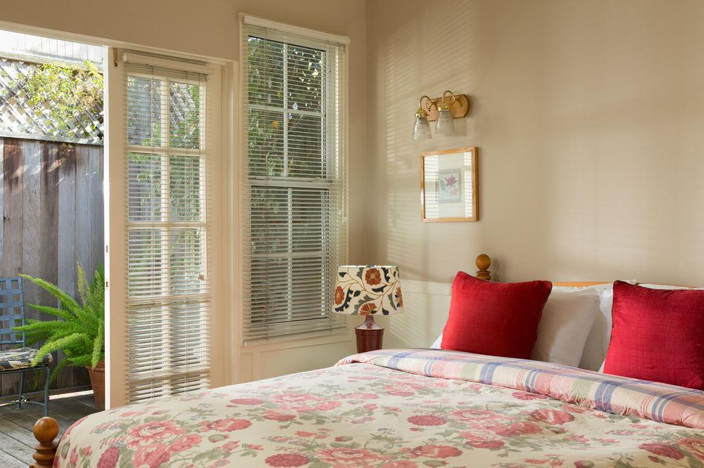 Cheshire Cat & Bed & Breakfast Santa Barbara