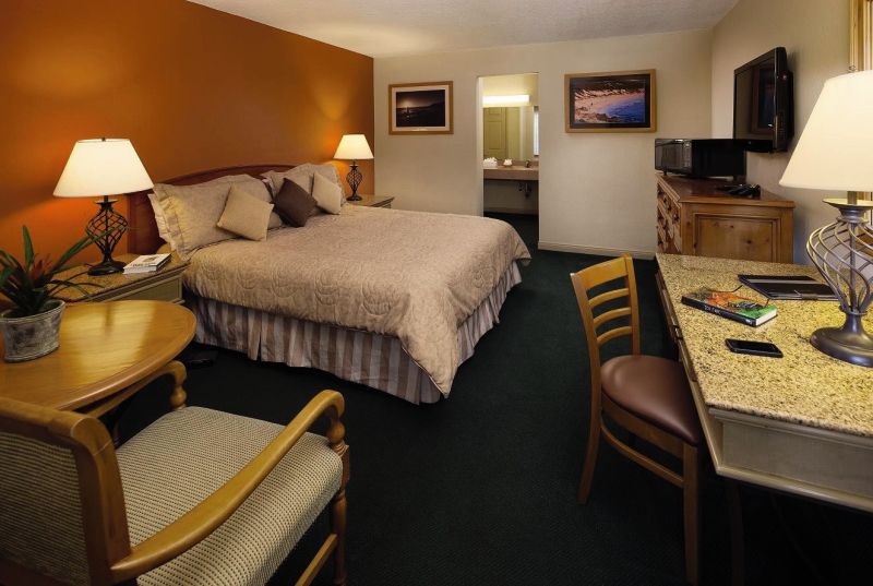 Sandpiper - Hotel Santa Barbara