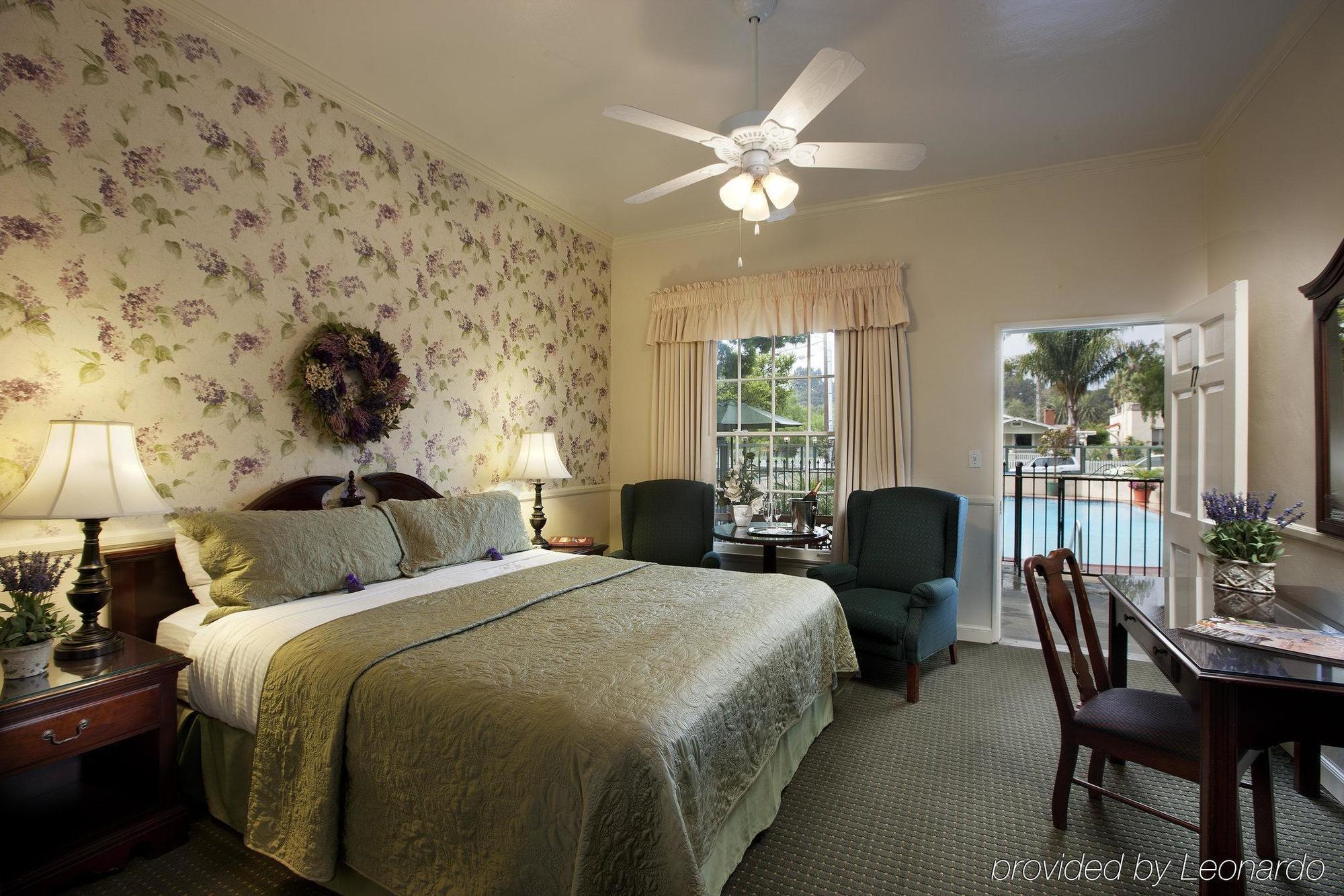 Lavender By The Sea Inn 3*